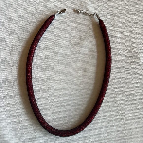 Red & Black Mesh Chain Necklace - Picture 9 of 13